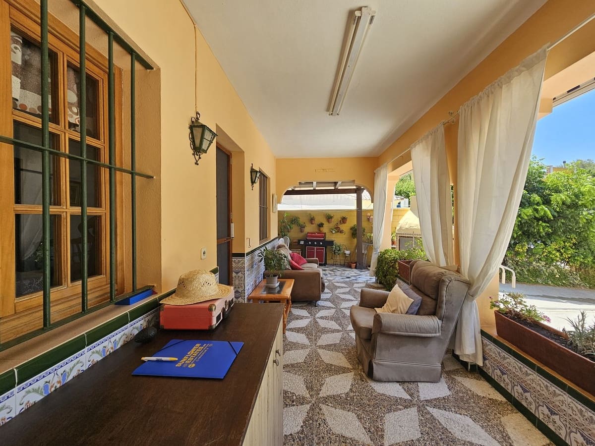 2 bedroom Finca/Country House for sale in Casares with pool - € 479,000 (Ref: 9131773)