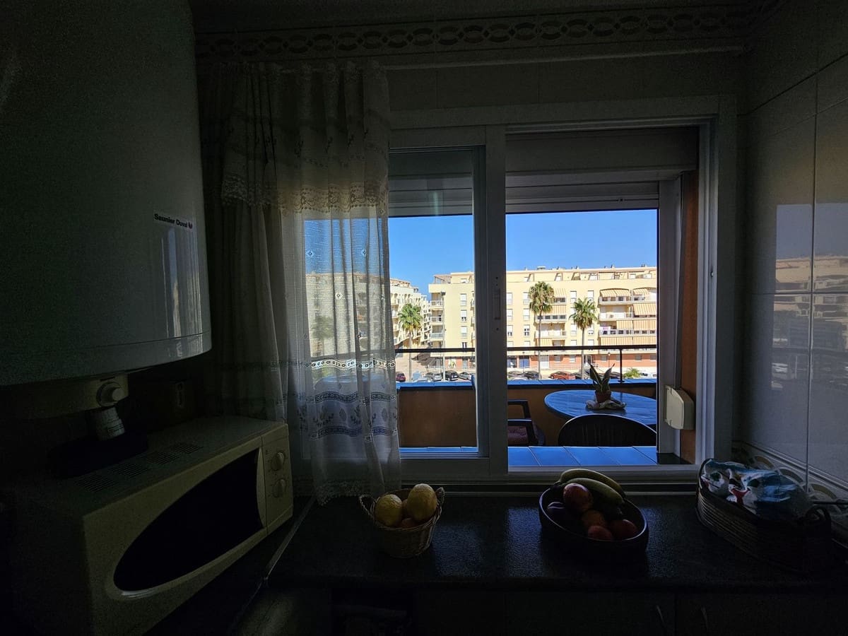 Apartamento de 2 habitaciones en San Luis de Sabinillas en venta con piscina garaje - 259.000 € (Ref: 9144691)