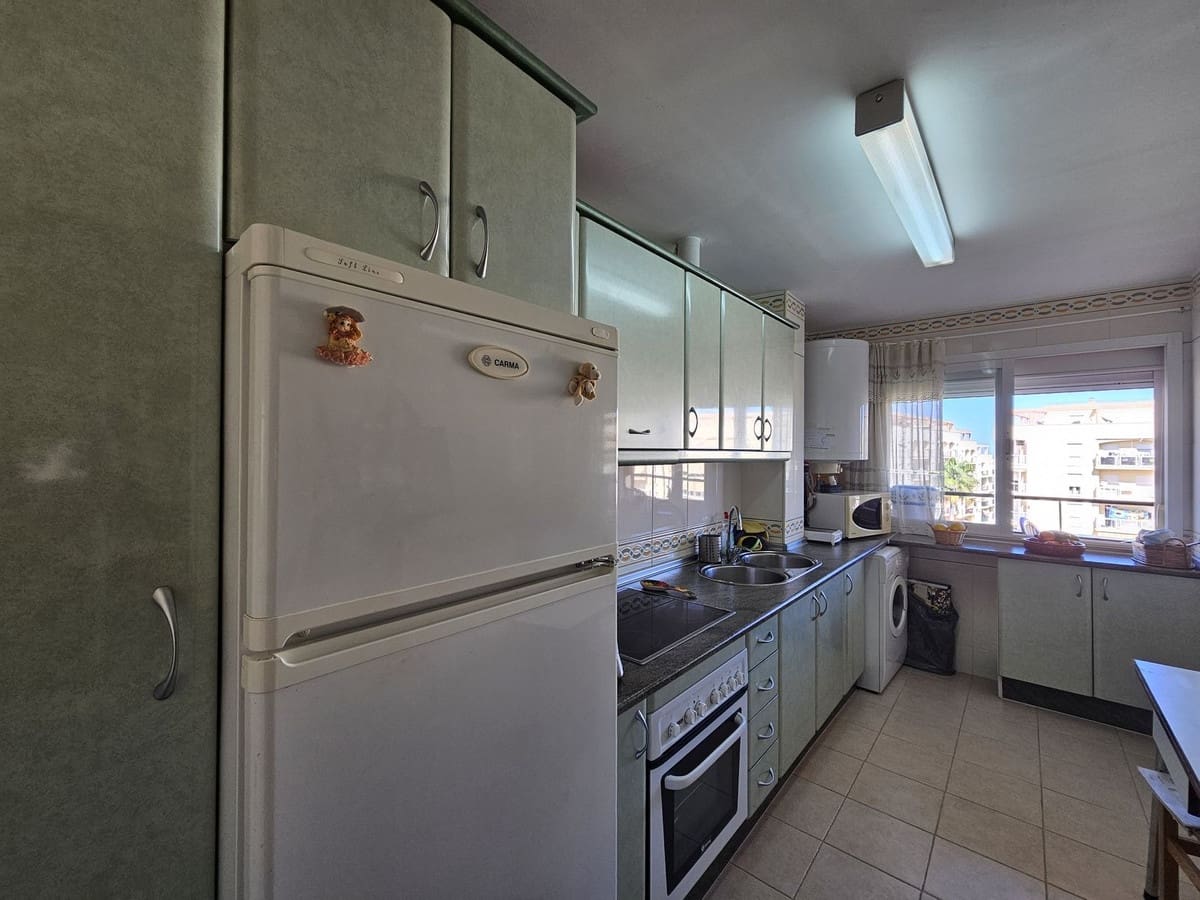 Apartamento de 2 habitaciones en San Luis de Sabinillas en venta con piscina garaje - 259.000 € (Ref: 9144691)