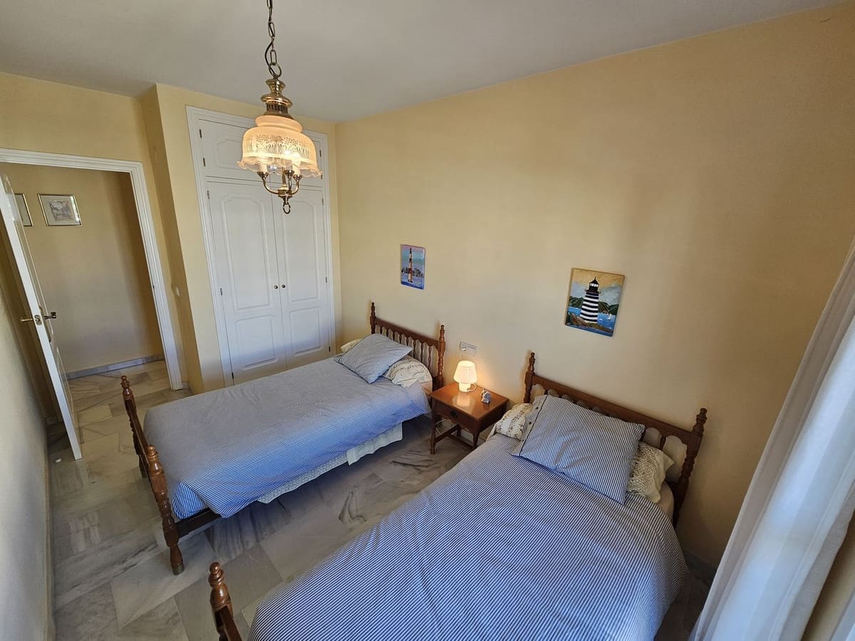 2 bedroom Apartment for sale in San Luis de Sabinillas with pool garage - € 259,000 (Ref: 9144691)