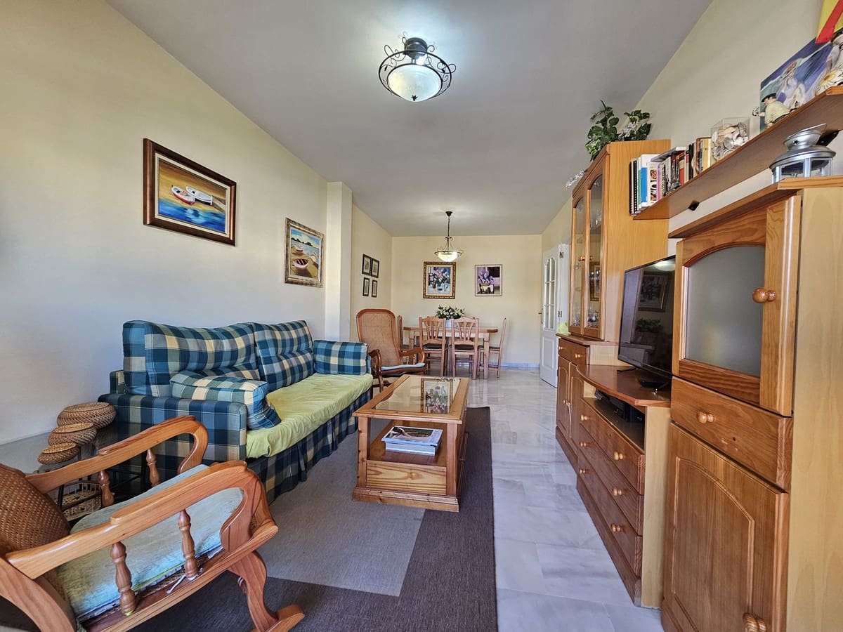 Apartamento de 2 habitaciones en San Luis de Sabinillas en venta con piscina garaje - 250.000 € (Ref: 9144691)