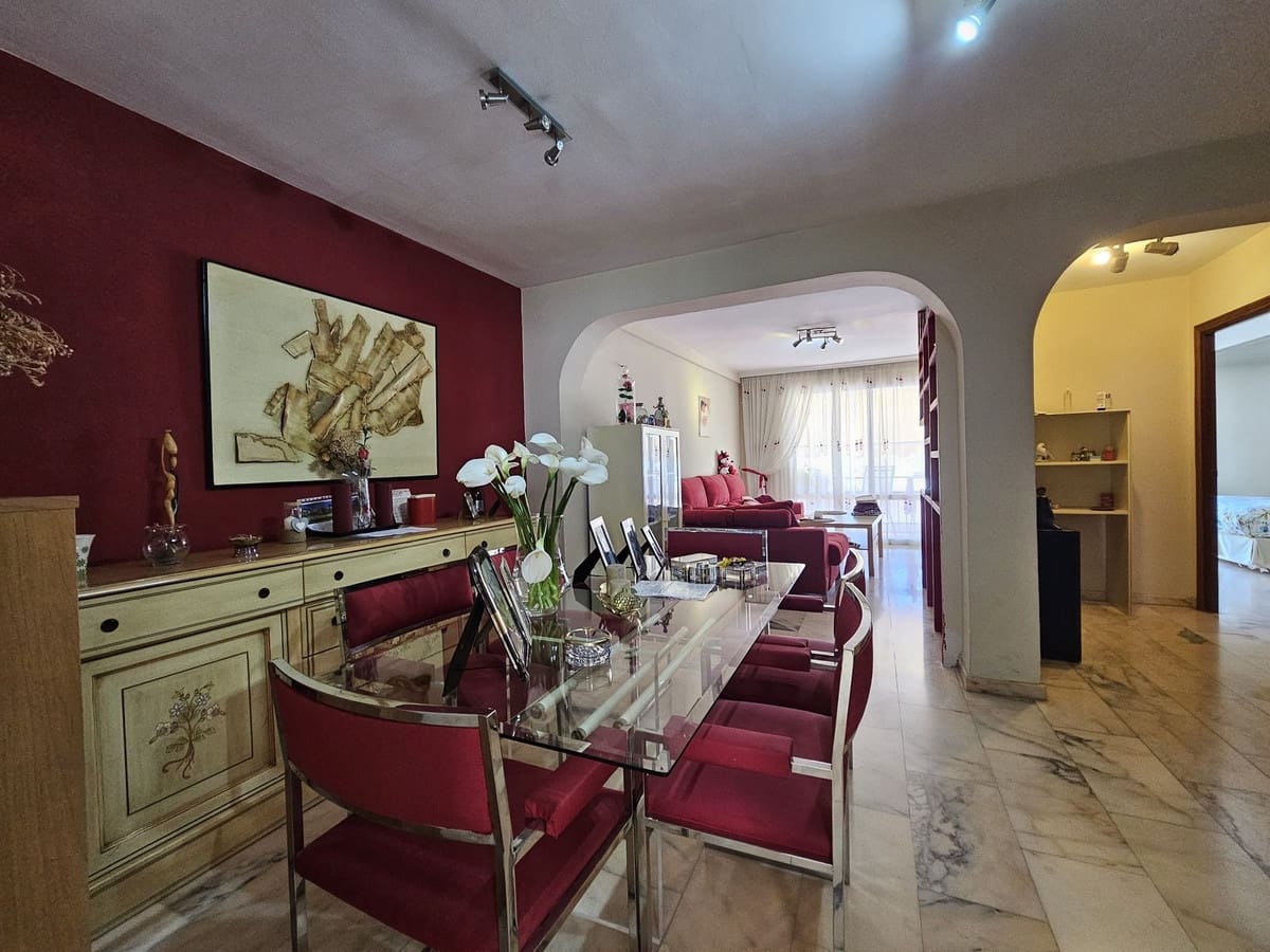 Apartamento de 3 habitaciones en Estepona en venta - 330.000 € (Ref: 9145121)