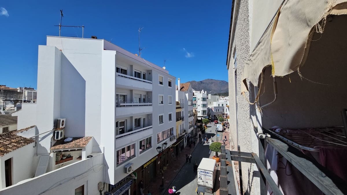 Apartamento de 3 habitaciones en Estepona en venta - 330.000 € (Ref: 9145121)