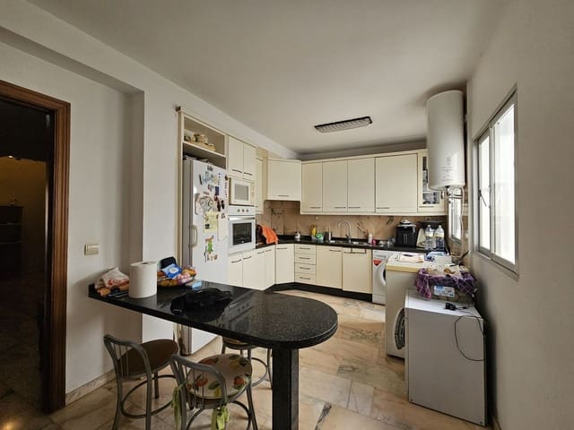 3 chambre Appartement à vendre à Centro, Estepona - 330 000 € (Ref: 9145121)