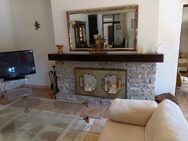 4 sypialnia Willa na kwatery wakacyjne w San Pedro de Alcantara, Marbella z basenem garażem - 4 000 € (Ref: 9148431)