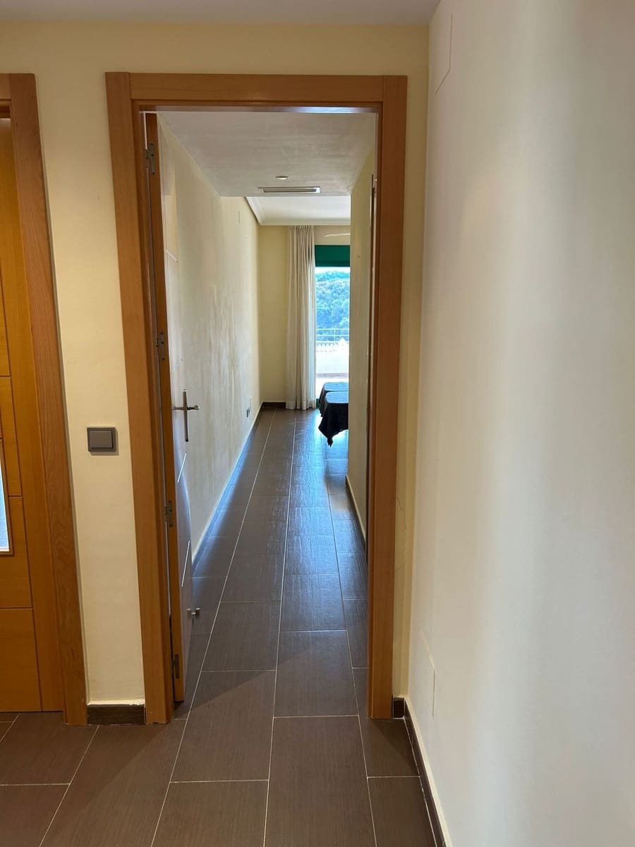 Apartamento de 2 habitaciones en Estepona en venta con piscina garaje - 400.000 € (Ref: 9186491)