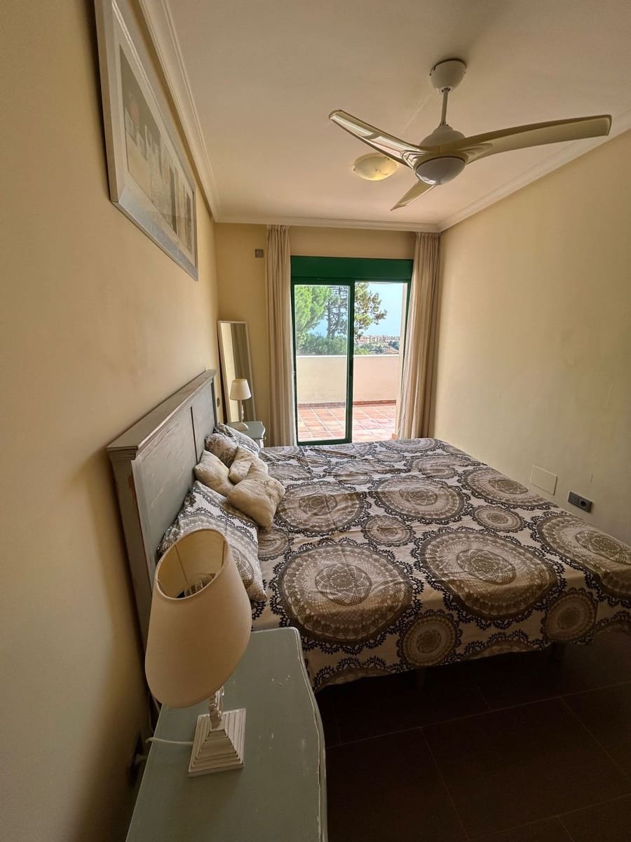 Apartamento de 2 habitaciones en Estepona en venta con piscina garaje - 400.000 € (Ref: 9186491)