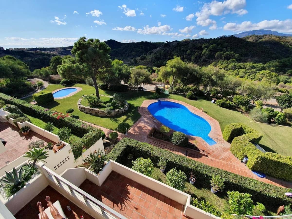 2 soverom Leilighet til salgs i Estepona med svømmebasseng garasje - € 400 000 (Ref: 9186491)