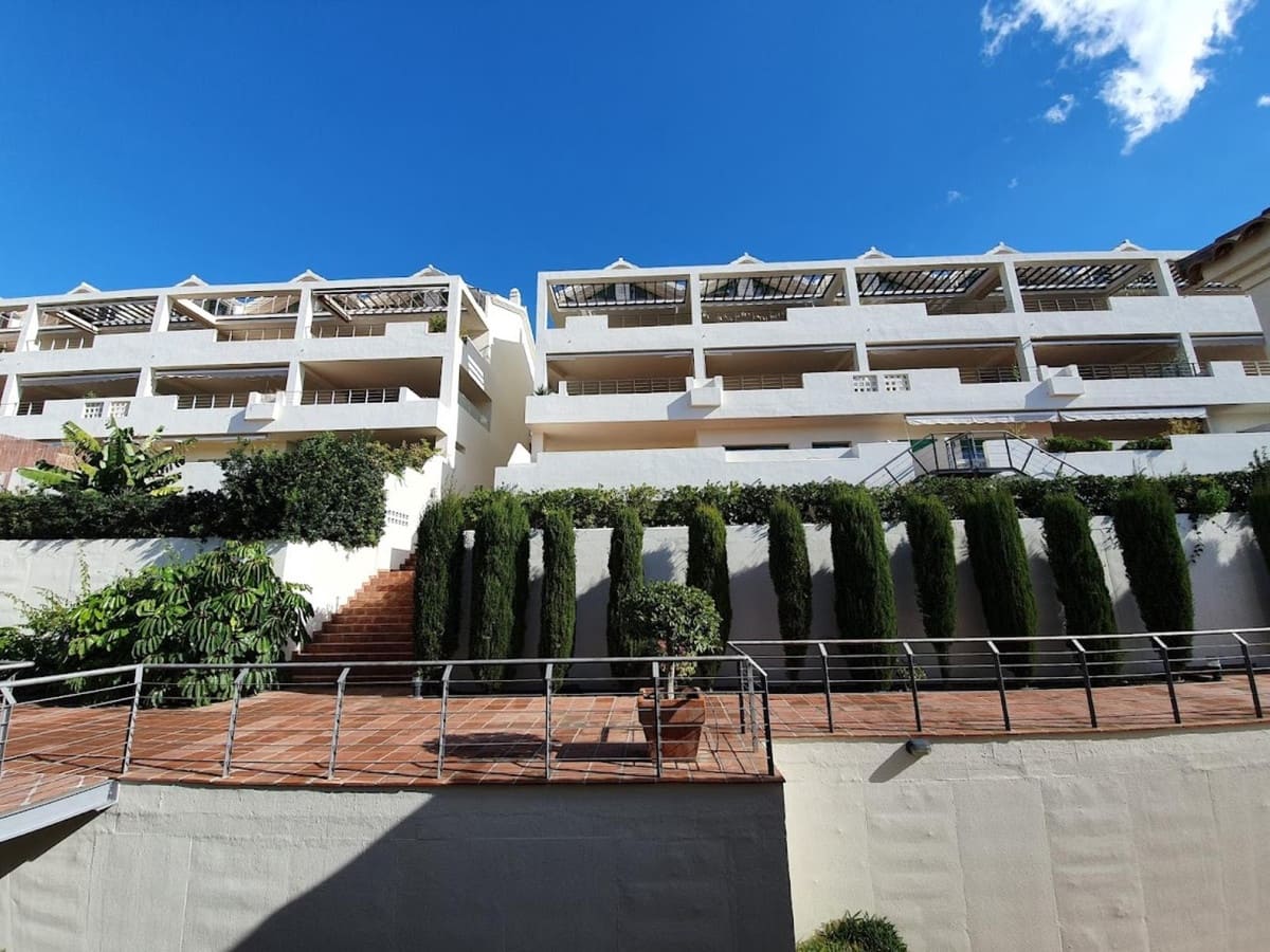 2 soverom Leilighet til salgs i Estepona med svømmebasseng garasje - € 400 000 (Ref: 9186491)