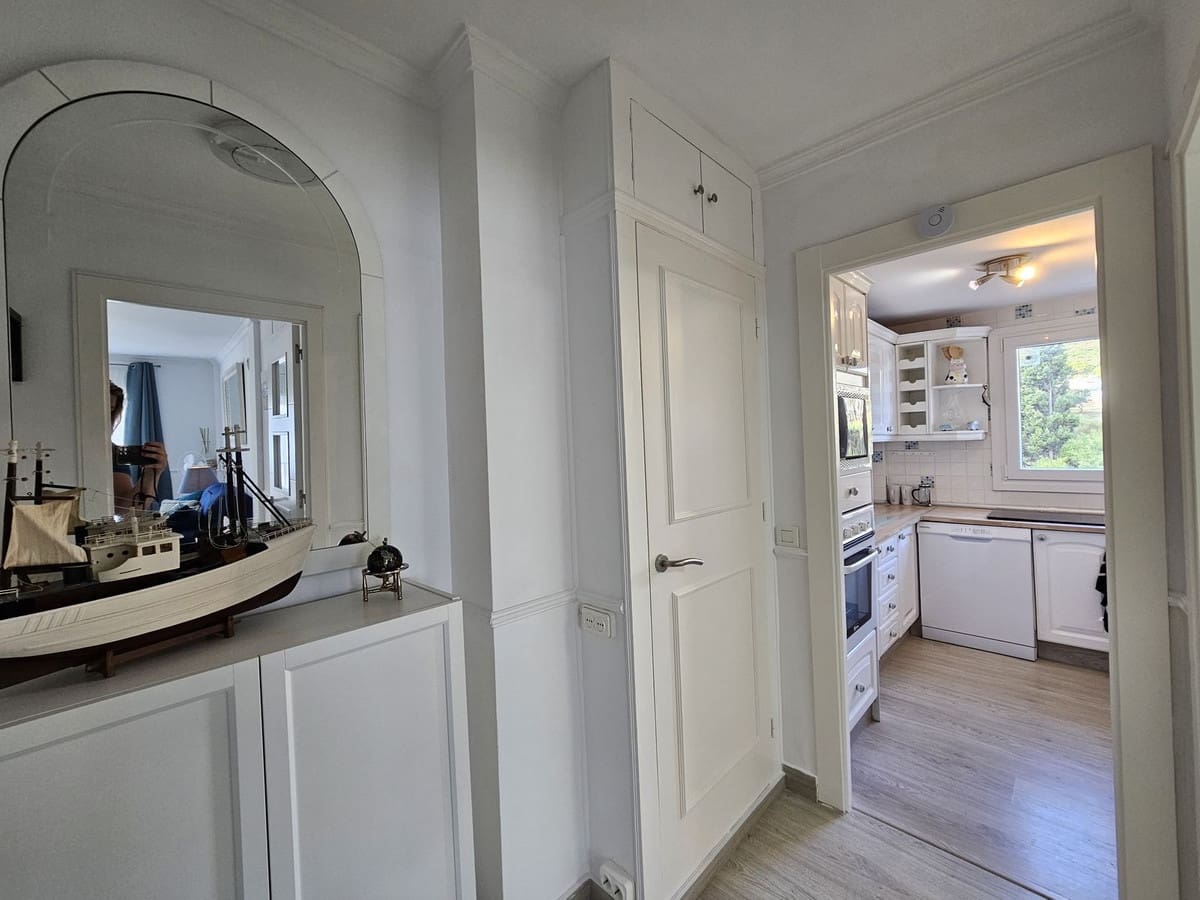 2 soverom Penthouse til salgs i La Duquesa / Puerto de la Duquesa - € 330 000 (Ref: 9389946)