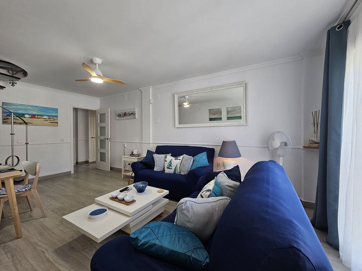 2 soverom Penthouse til salgs i La Duquesa / Puerto de la Duquesa - € 330 000 (Ref: 9389946)