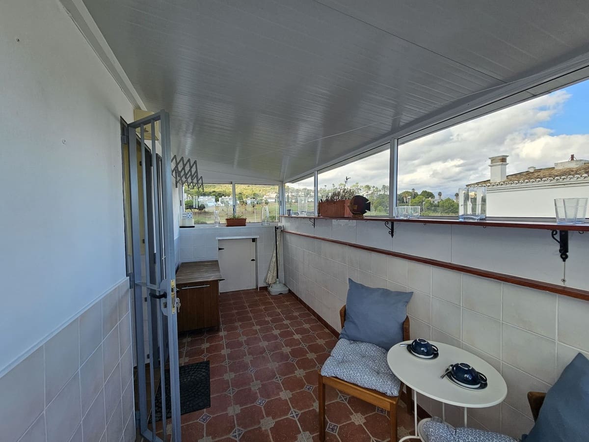 2 soveværelse Penthouse til salg i La Duquesa / Puerto de la Duquesa - € 325.000 (Ref: 9389946)