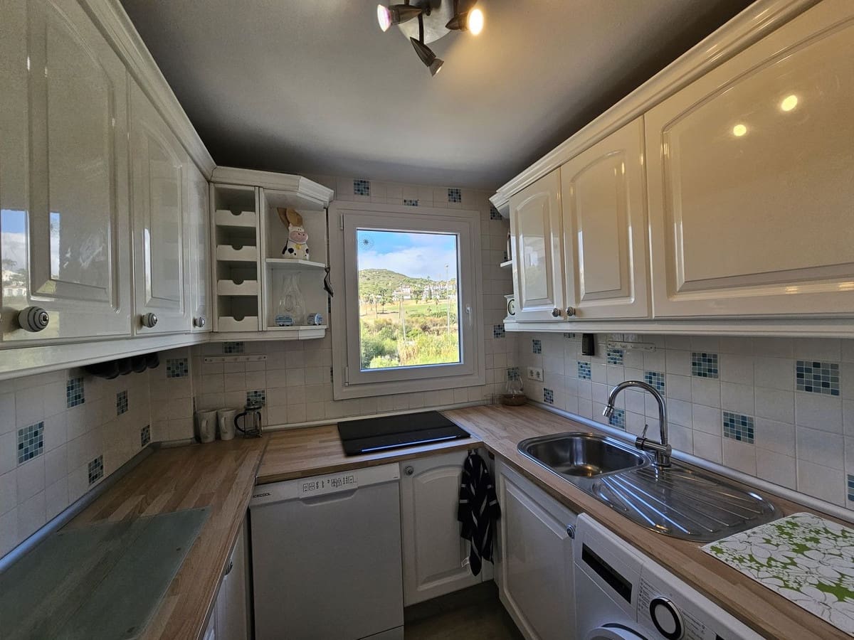 2 chambre Penthouse à vendre à La Duquesa / Puerto de la Duquesa - 325 000 € (Ref: 9389946)