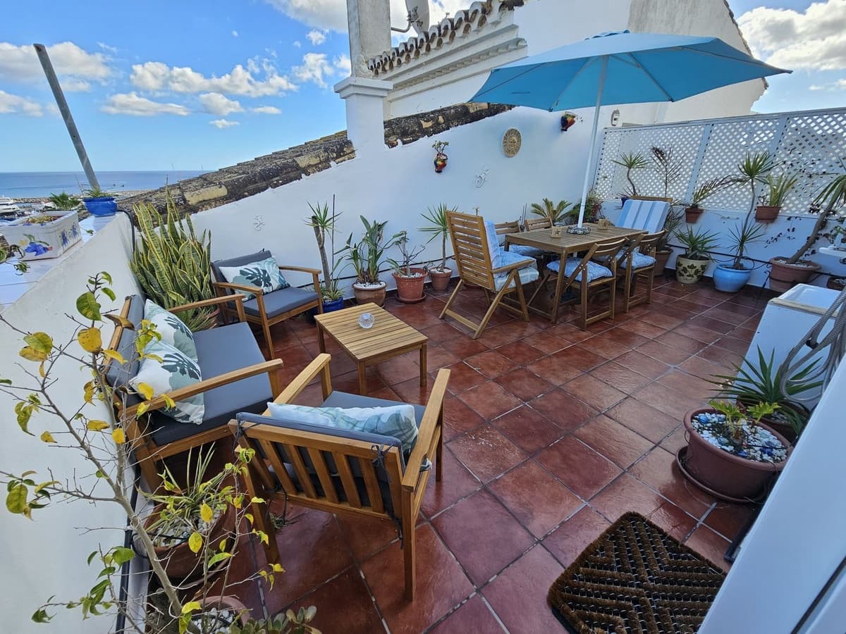 2 bedroom Penthouse for sale in La Duquesa / Puerto de la Duquesa - € 325,000 (Ref: 9389946)