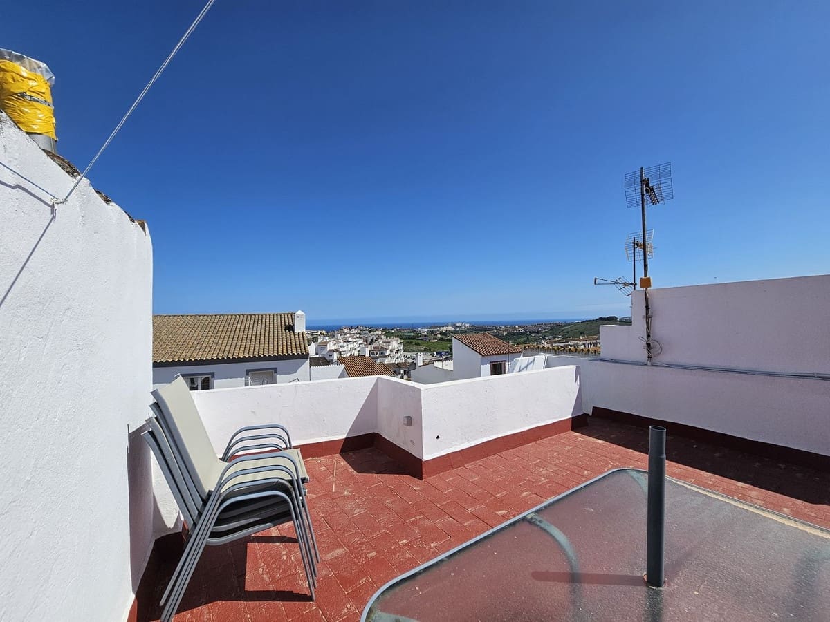 2 bedroom Townhouse for sale in Manilva - € 225,000 (Ref: 9444036)