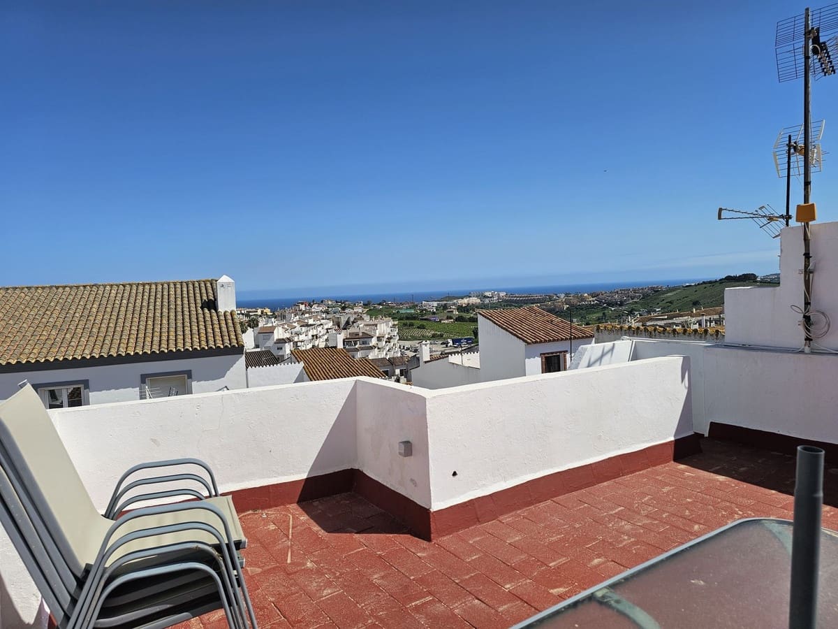 2 bedroom Townhouse for sale in Manilva - € 225,000 (Ref: 9444036)