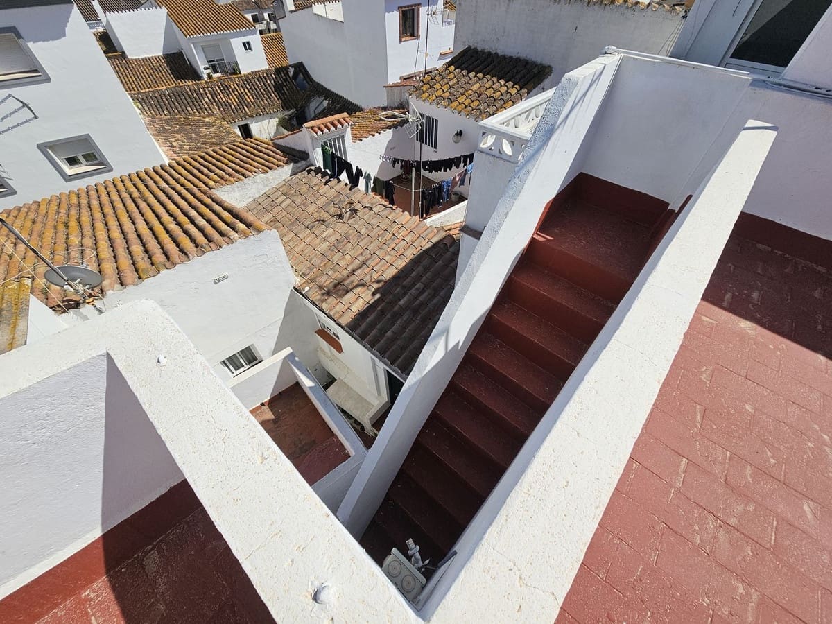 2 bedroom Townhouse for sale in Manilva - € 225,000 (Ref: 9444036)