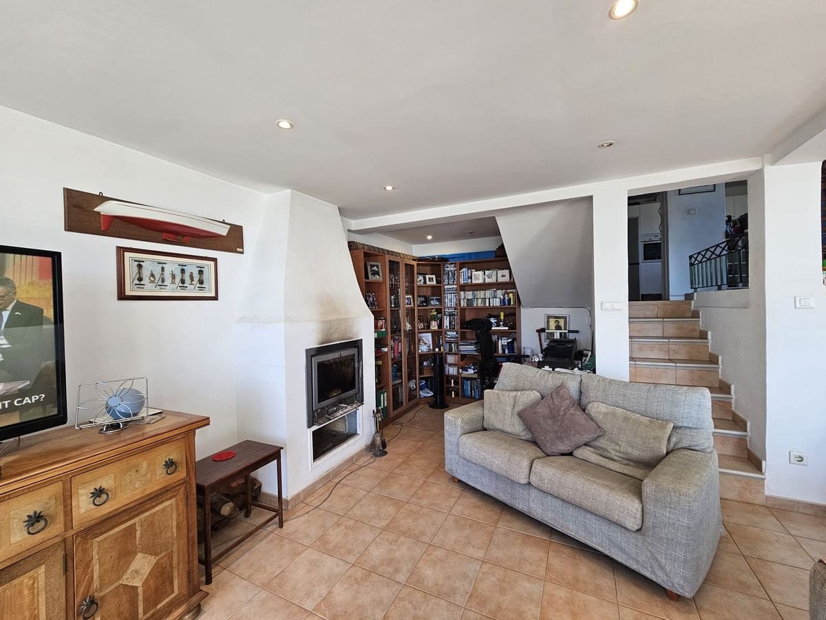 3 bedroom Townhouse for sale in Manilva with pool garage - € 395,000 (Ref: 9495589)