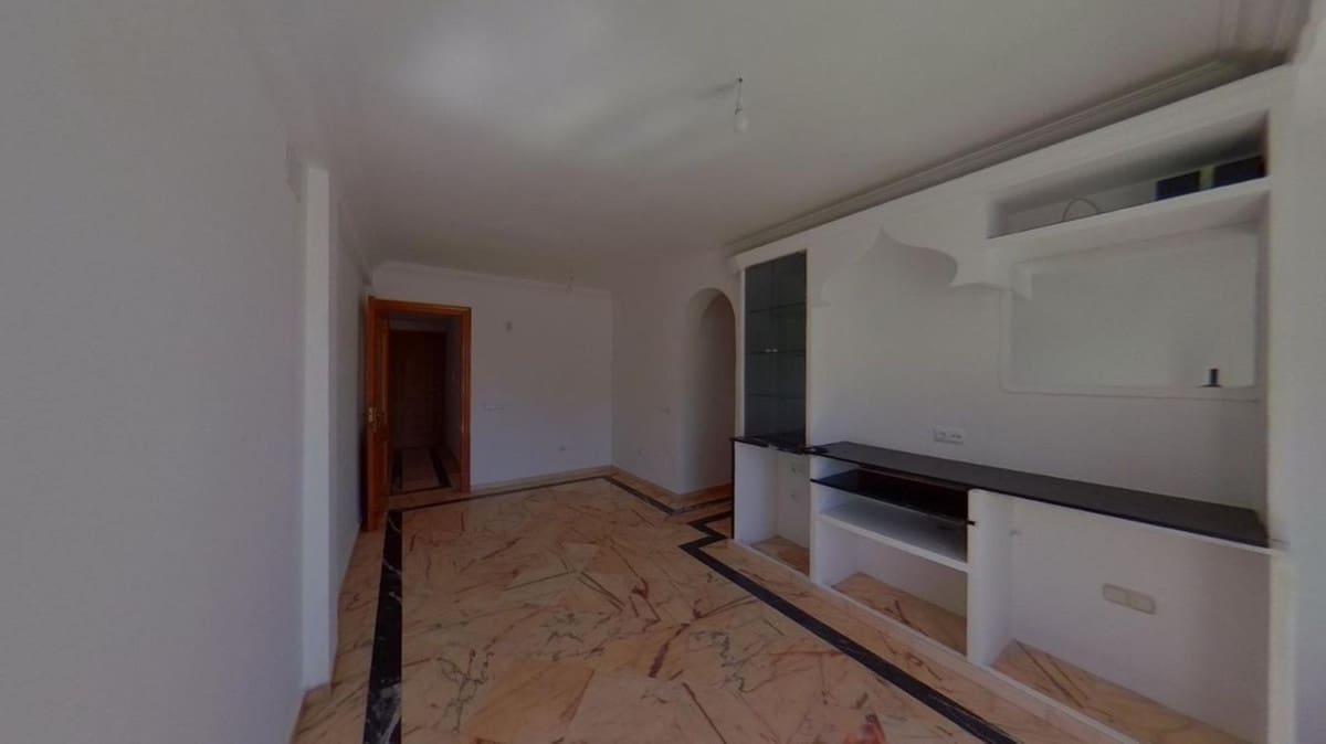 3 soveværelse Lejlighed til salg i Estepona - € 217.400 (Ref: 9509423)