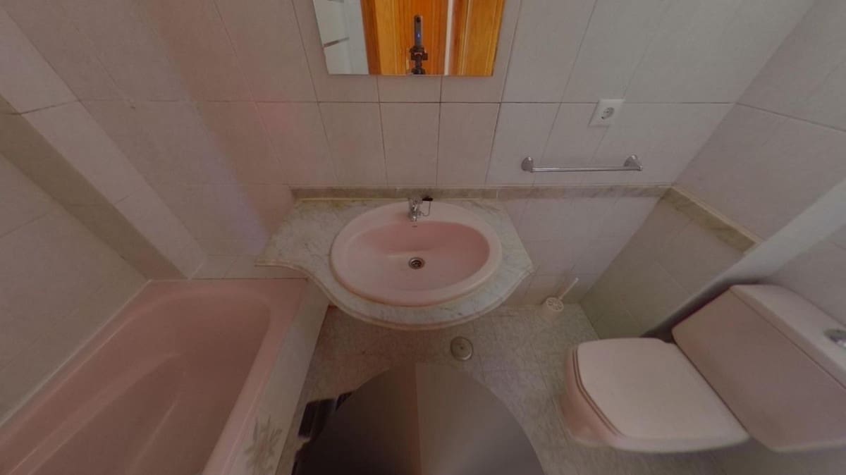 3 soveværelse Lejlighed til salg i Estepona - € 217.400 (Ref: 9509423)