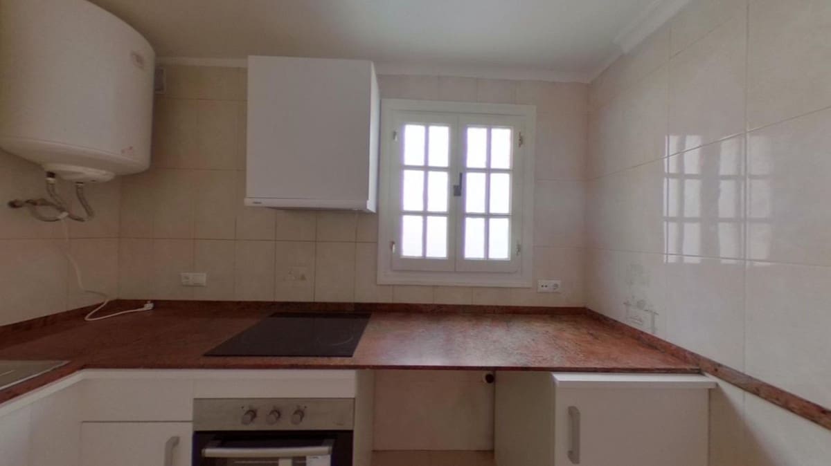3 soveværelse Lejlighed til salg i Estepona - € 217.400 (Ref: 9509423)