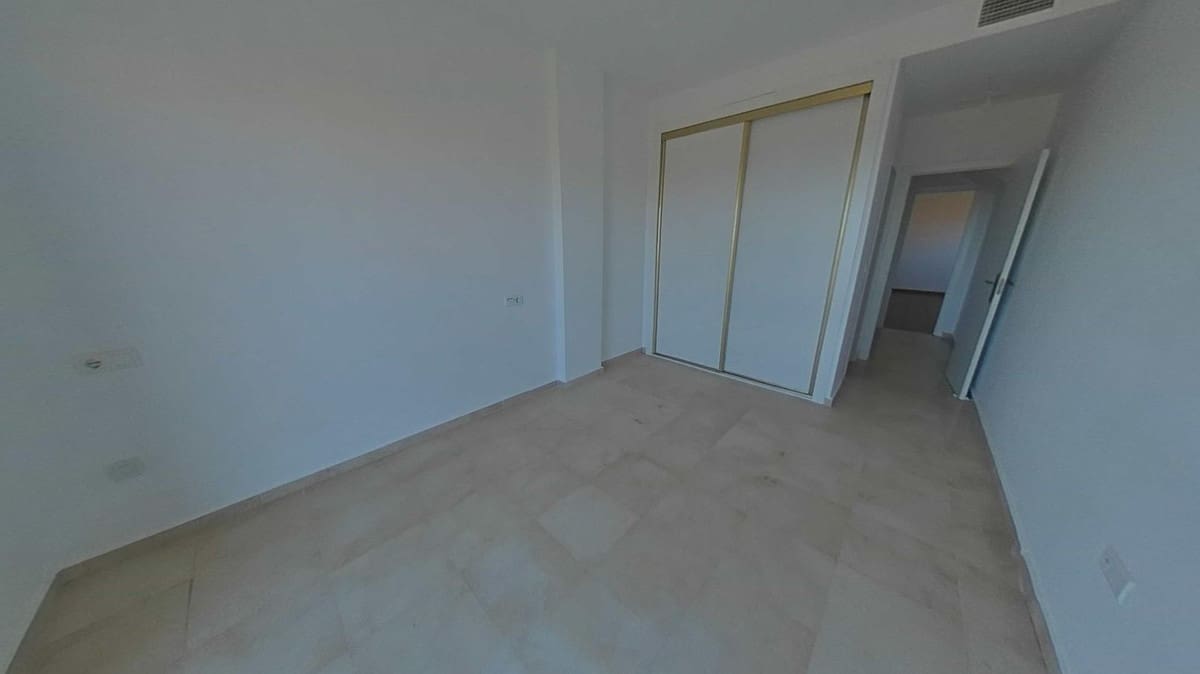 2 soveværelse Byhus til salg i Manilva med swimmingpool - € 264.000 (Ref: 9511198)