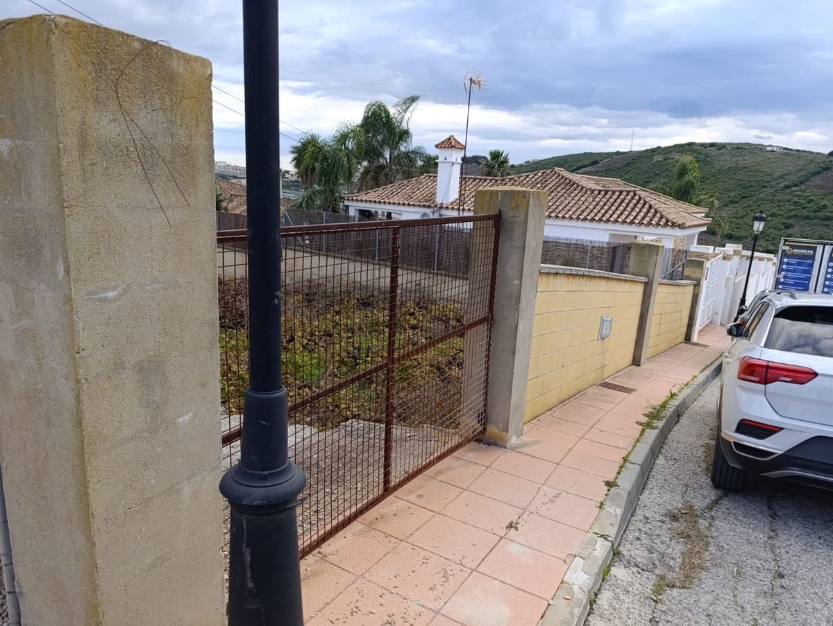 Ubebygd land til salgs i Manilva - € 149 000 (Ref: 9511199)