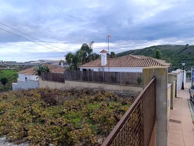 Grunde uden byggetilladelser til salg i Manilva - € 148.000 (Ref: 9511199)