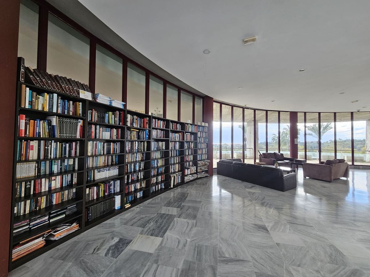 2 sypialnia Apartament na sprzedaż w Benahavis z basenem garażem - 279 000 € (Ref: 9521911)