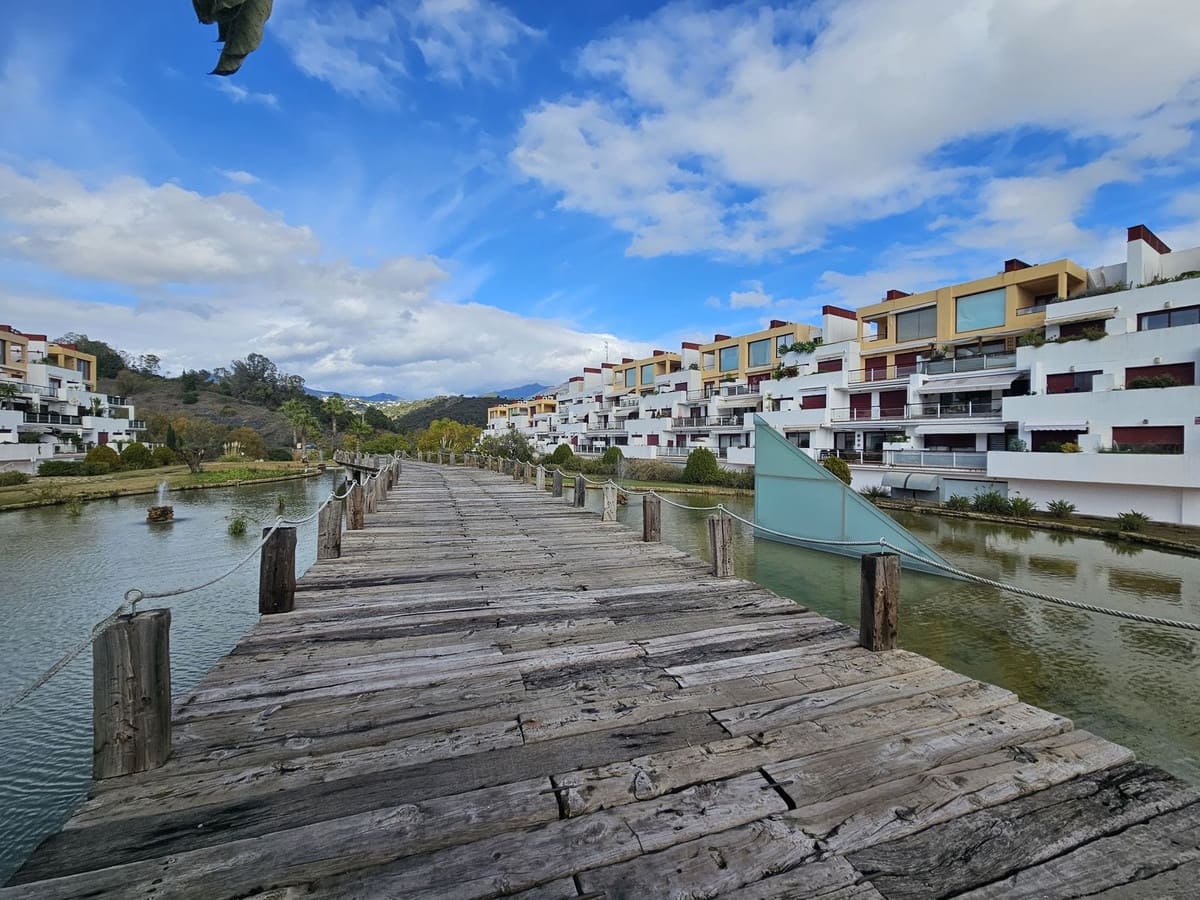 2 sypialnia Apartament na sprzedaż w Benahavis z basenem garażem - 279 000 € (Ref: 9521911)