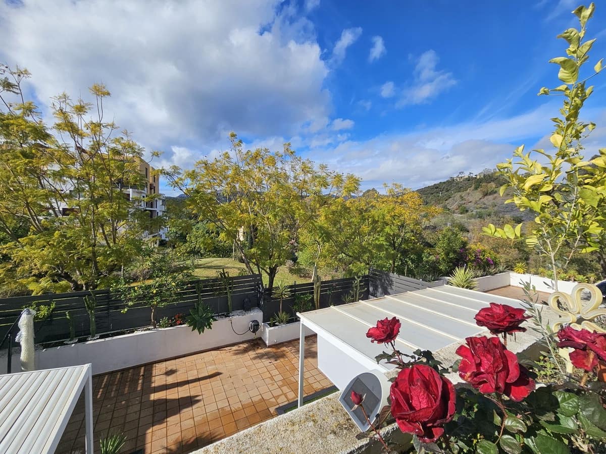 2 sypialnia Apartament na sprzedaż w Benahavis z basenem garażem - 279 000 € (Ref: 9521911)