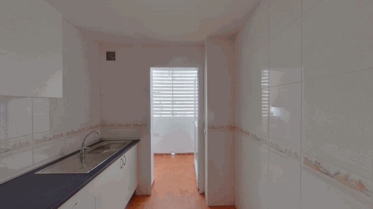 2 sovrum Lägenhet till salu i Estepona - 237 000 € (Ref: 9521914)