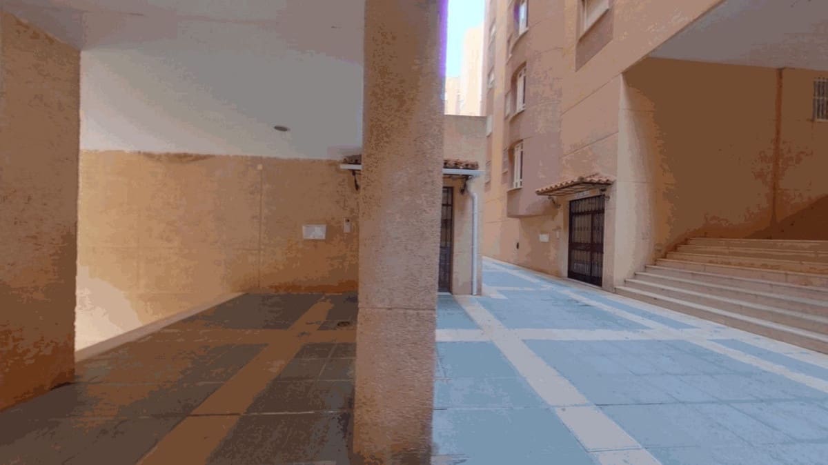 2 sovrum Lägenhet till salu i Estepona - 237 000 € (Ref: 9521914)