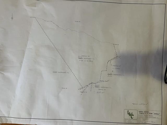 Teren niezagospodarowany na sprzedaż w Casares Pueblo, Casares - 325 000 € (Ref: 9524673)