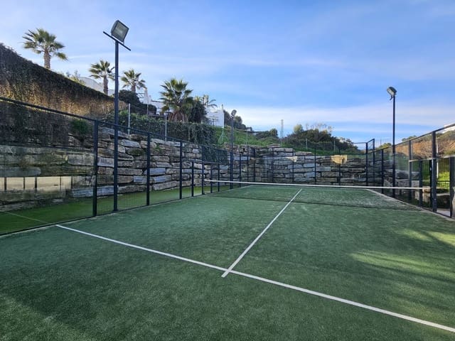 3 sypialnia Apartament na sprzedaż w Selwo, Estepona z basenem garażem - 480 000 € (Ref: 9532010)