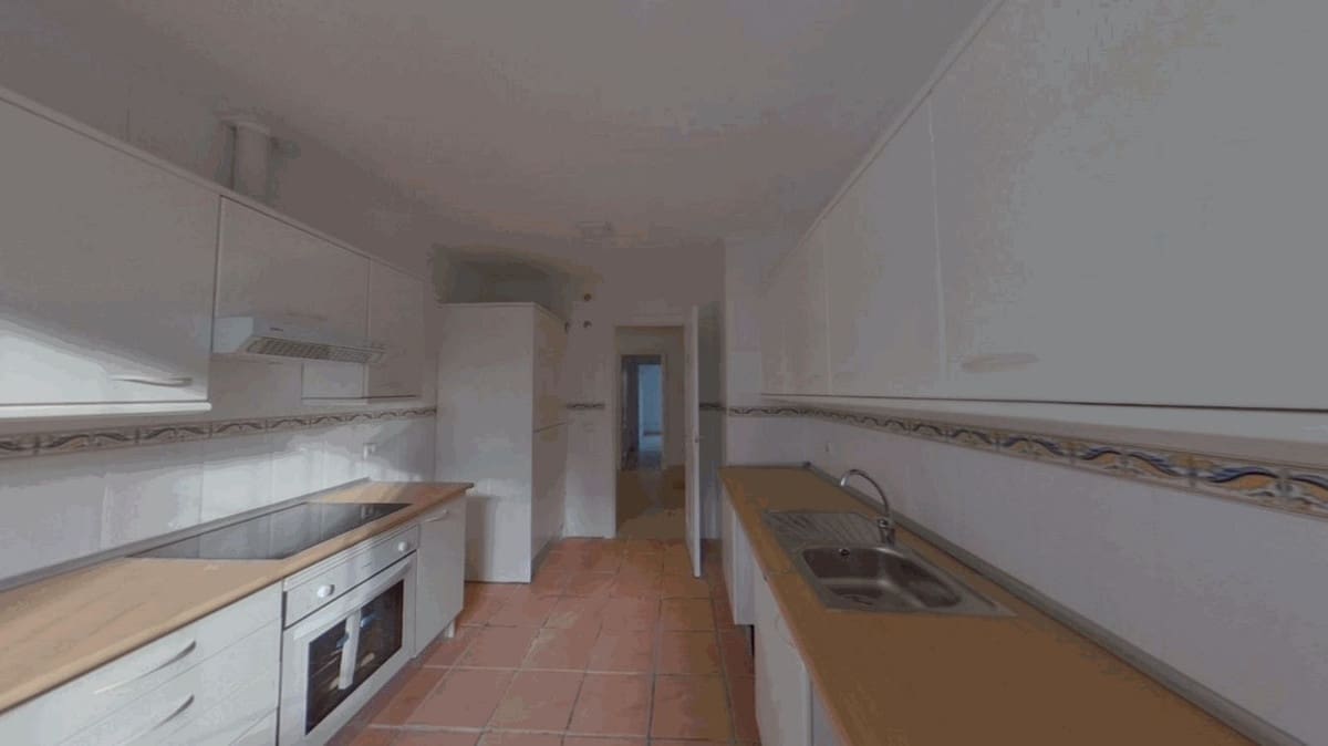 3 makuuhuone Ranta-asunto myytävänä paikassa Estepona mukana uima-altaan - 495 000 € (Ref: 9532520)