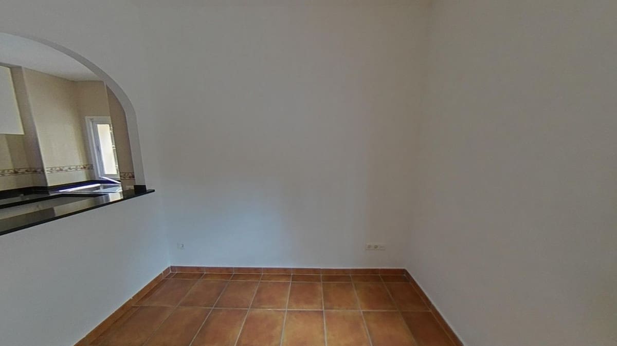 2 soveværelse Lejlighed til salg i Estepona - € 225.500 (Ref: 9532521)