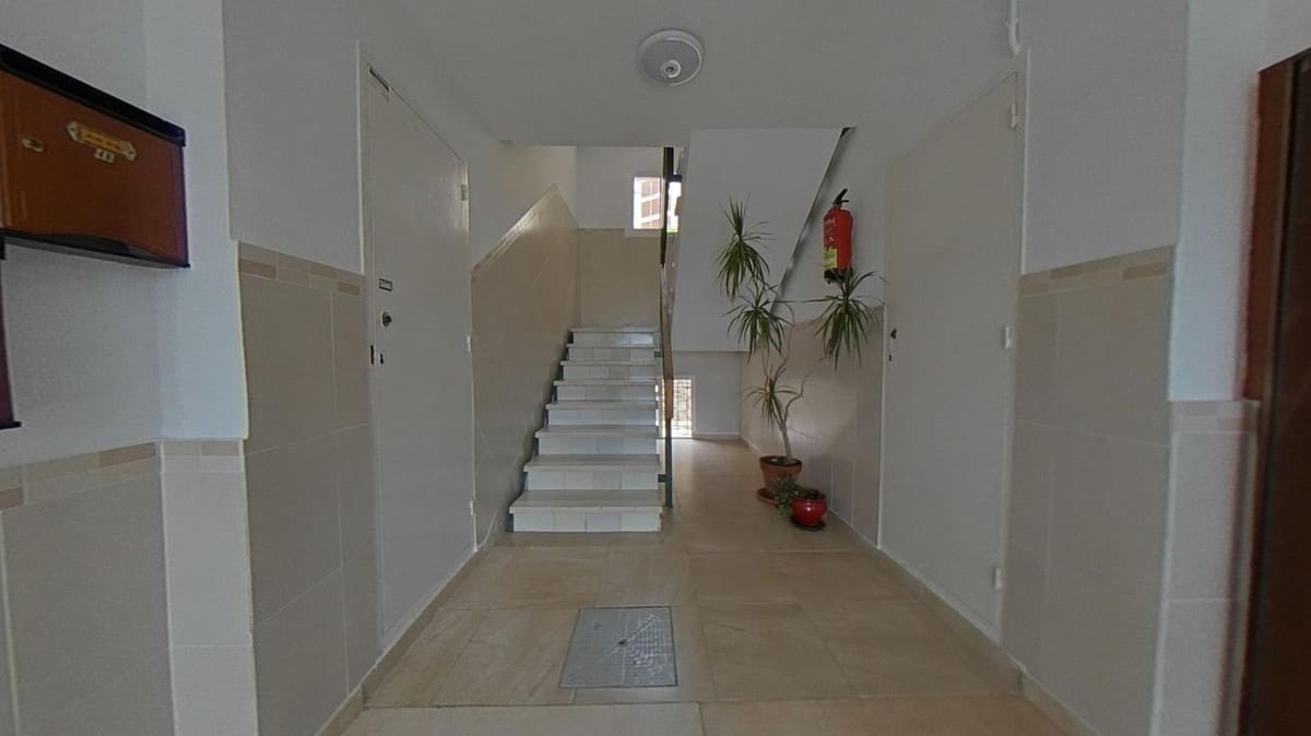 2 soveværelse Lejlighed til salg i Estepona - € 225.500 (Ref: 9532521)