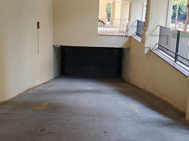 Garage for sale in Estepona - € 40,000 (Ref: 9542082)