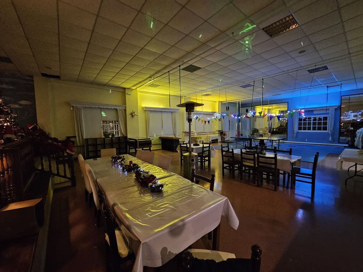 Local Comercial en Estepona en venta - 895.000 € (Ref: 9548613)