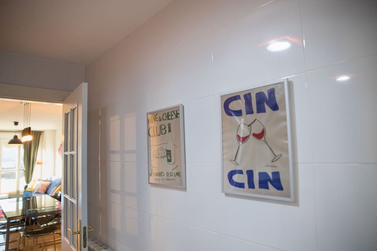 2 sypialnia Apartament na sprzedaż w La Duquesa / Puerto de la Duquesa z basenem garażem - 260 000 € (Ref: 9588355)