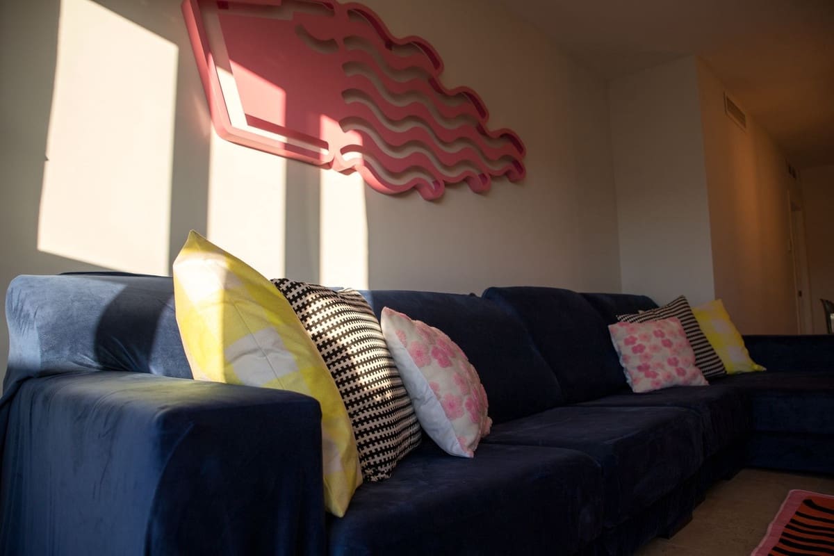 2 sypialnia Apartament na sprzedaż w La Duquesa / Puerto de la Duquesa z basenem garażem - 260 000 € (Ref: 9588355)