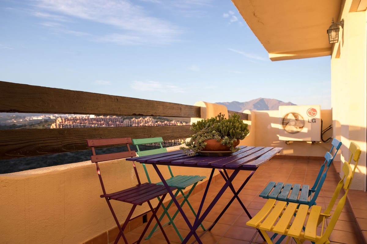 2 sypialnia Apartament na sprzedaż w La Duquesa / Puerto de la Duquesa z basenem garażem - 260 000 € (Ref: 9588355)