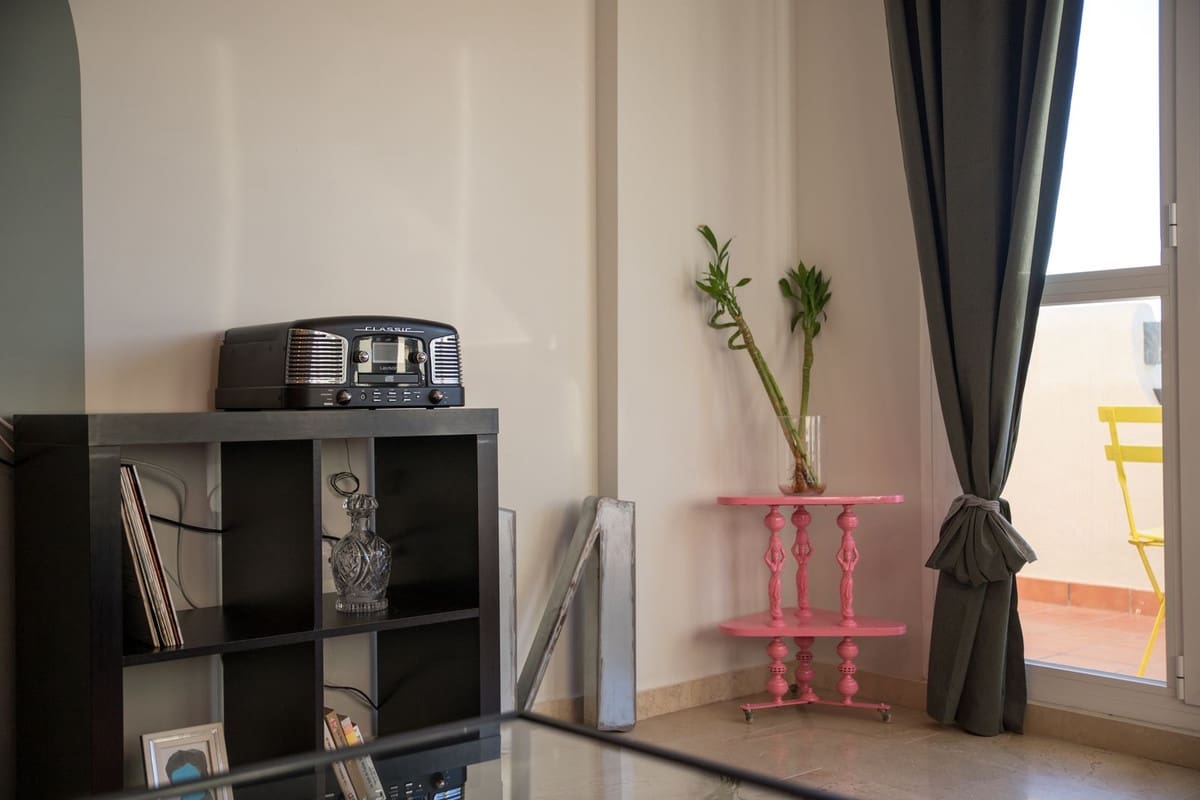 2 bedroom Apartment for sale in La Duquesa / Puerto de la Duquesa with pool garage - € 255,000 (Ref: 9588355)