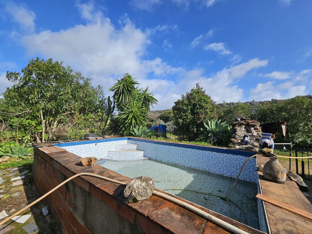2 bedroom Finca/Country House for sale in Casares with pool - € 385,000 (Ref: 9606423)