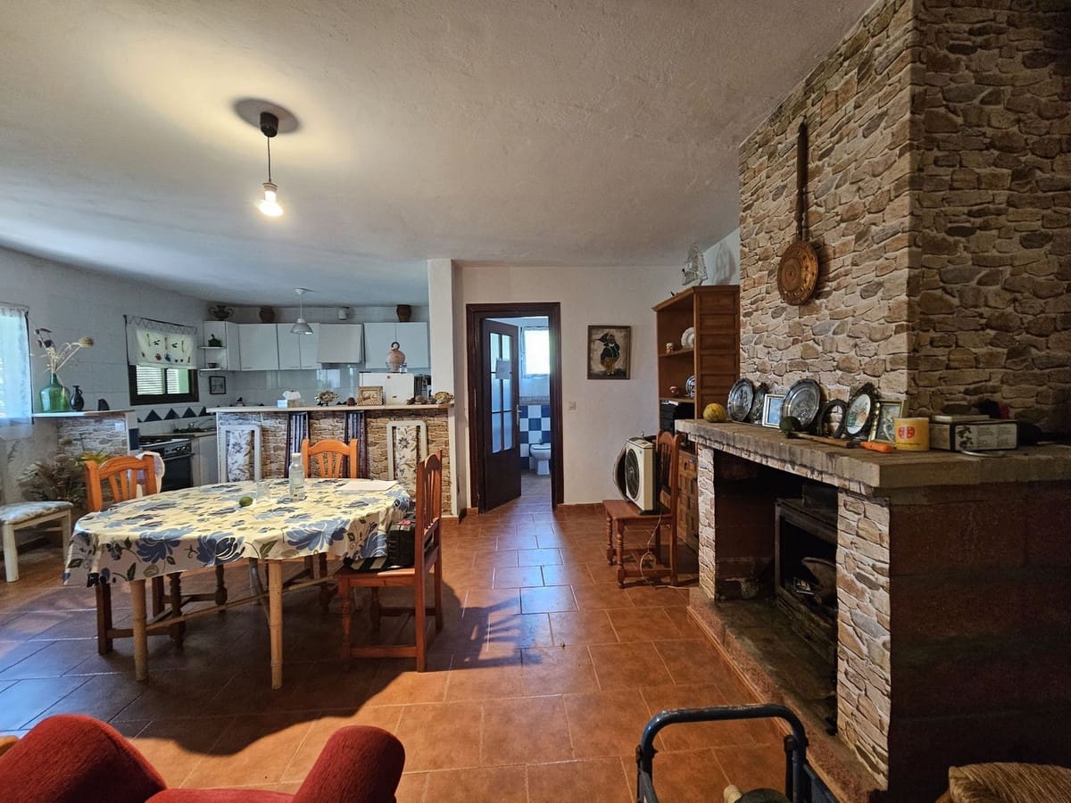 2 soveværelse Finca/Landehus til salg i Casares med swimmingpool - € 325.000 (Ref: 9606423)