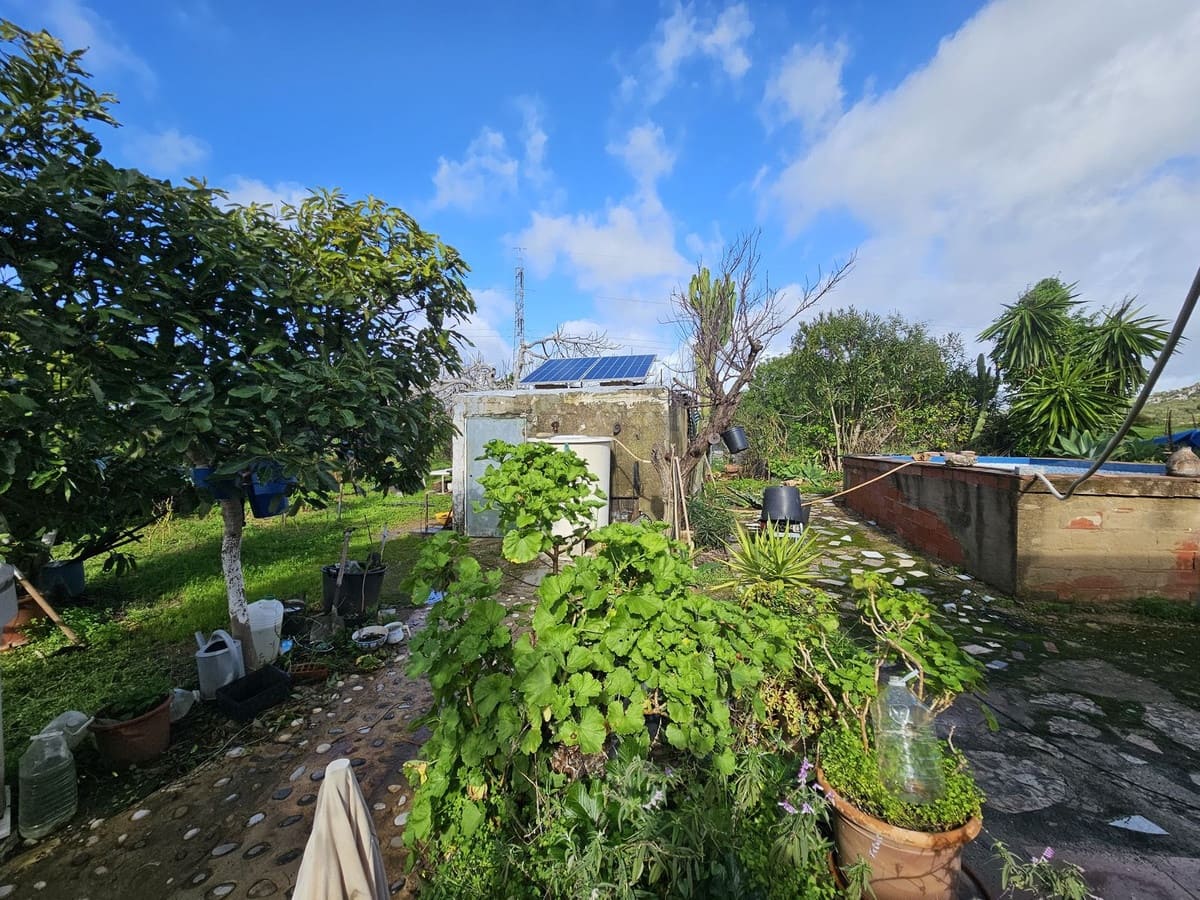 2 soveværelse Finca/Landehus til salg i Casares med swimmingpool - € 325.000 (Ref: 9606423)