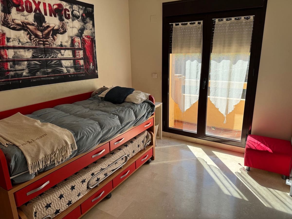 4 slaapkamer Huis te koop in Estepona met zwembad garage - € 665.000 (Ref: 9631854)