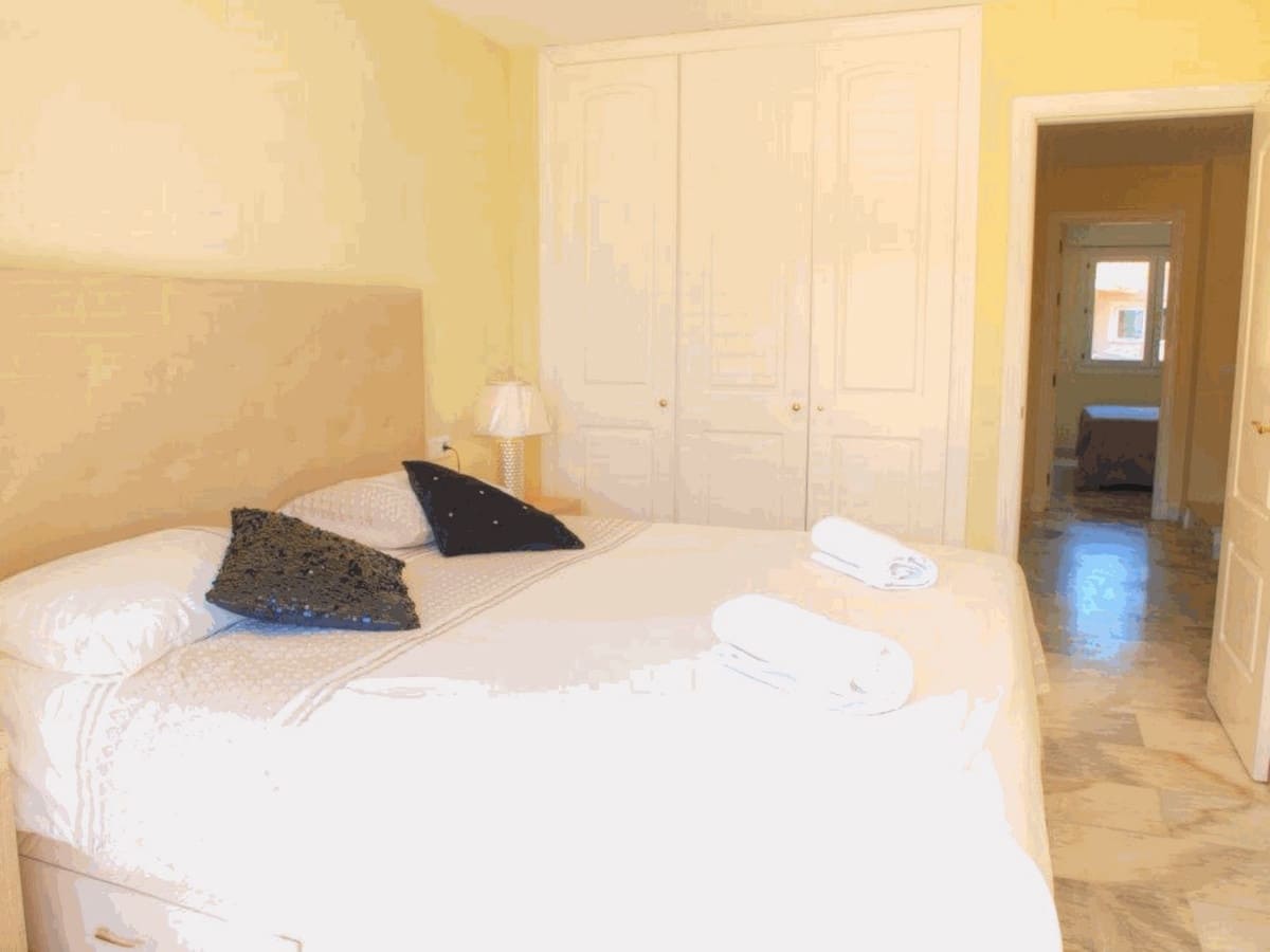 4 Zimmer Haus zu vermieten in Manilva mit Pool Garage - 2.500 € (Ref: 9784915)