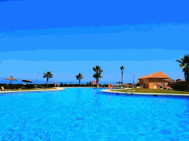 4 soverom Hus til leie i Manilva med svømmebasseng garasje - € 2 500 (Ref: 9784915)